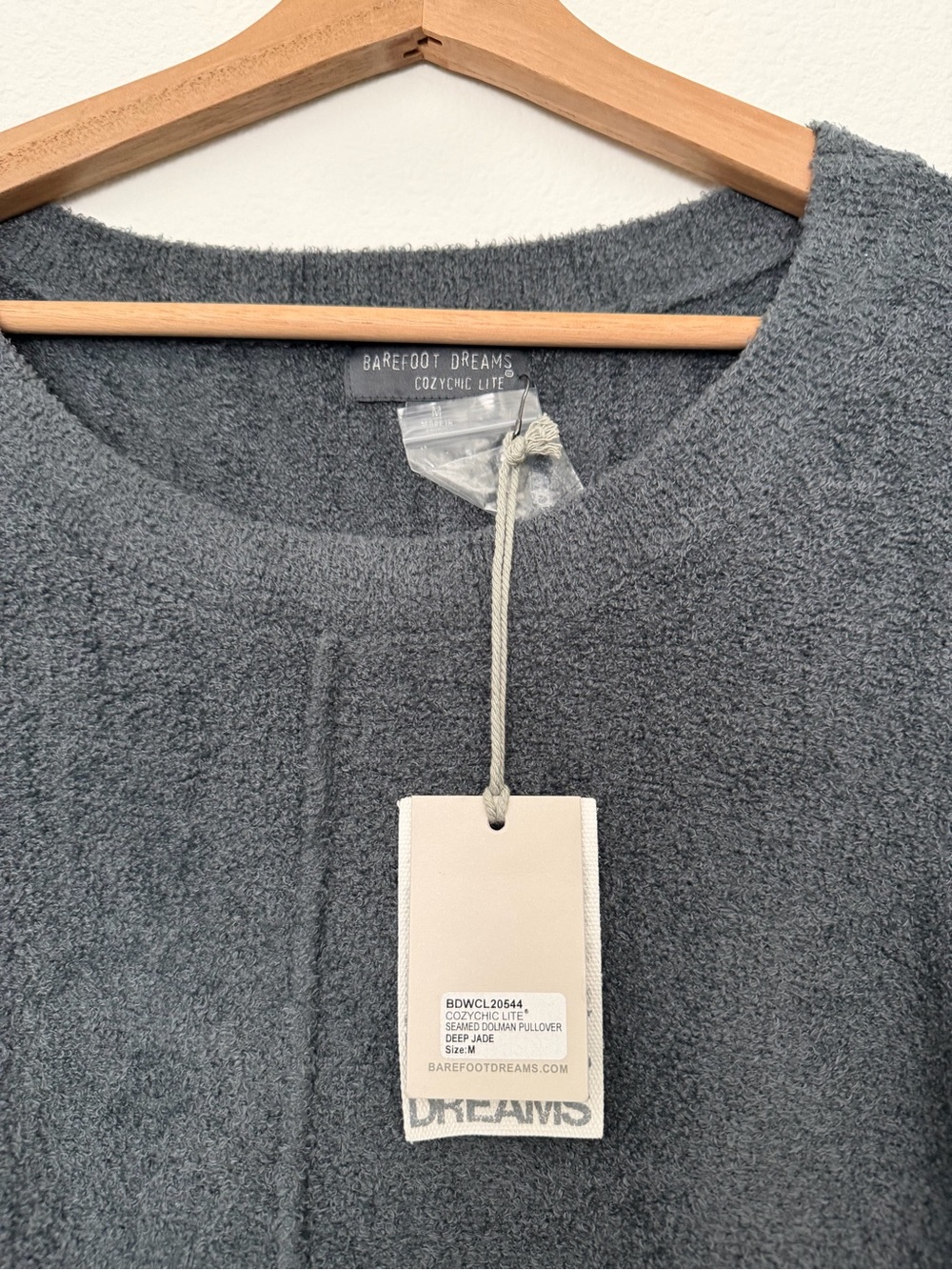 BAREFOOT DREAMS • seamed dollman pullover in deep jade - Picture 3 of 4